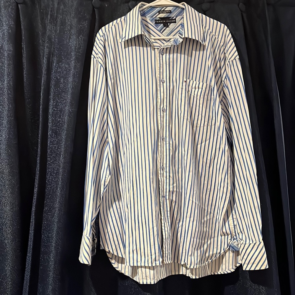 Mens long sleeve button up size XL